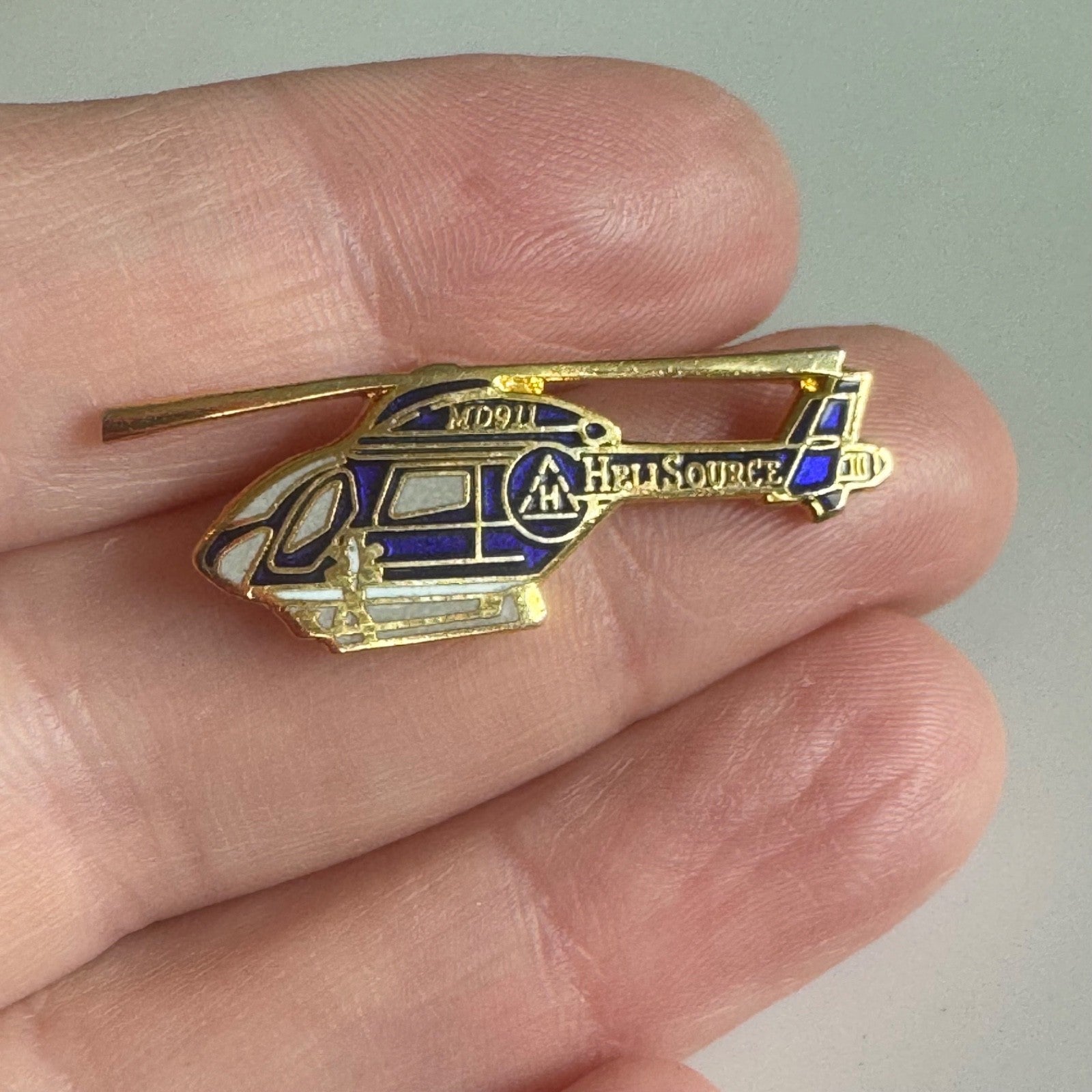 Vtg HeliSource MD911 Helicopter Enamel Lapel Pin Air Rescue Aviation Ambulance