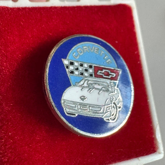 Vtg Chevrolet Corvette Racing Pin Tie Tack – Vette with Flags in Original Box