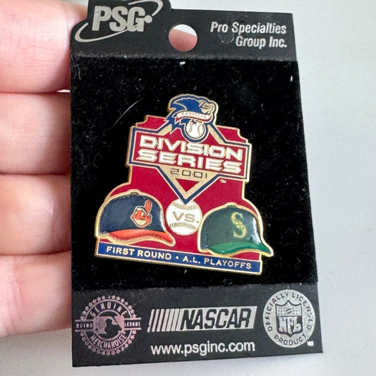 2001 AL Division Series Pin – Indians vs Mariners MLB Playoffs Badge