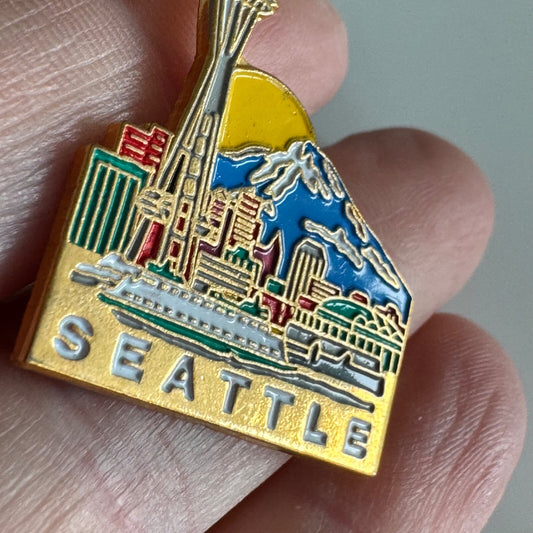 Vintage Seattle Skyline Pin – Space Needle & Mt. Rainier Scene