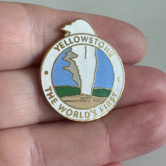 Vtg Yellowstone “The World’s First” National Park Pin – Old Faithful Souvenir