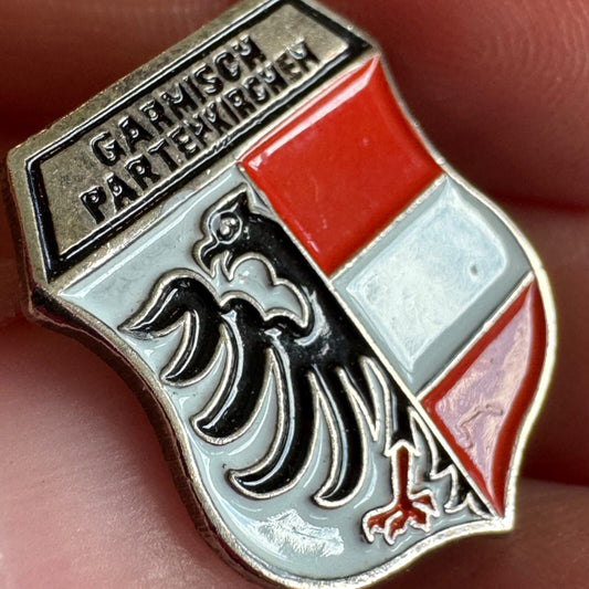 Garmisch Partenkirchen Coat of Arms Lapel Pin Souvenir Tourist Crest Shield