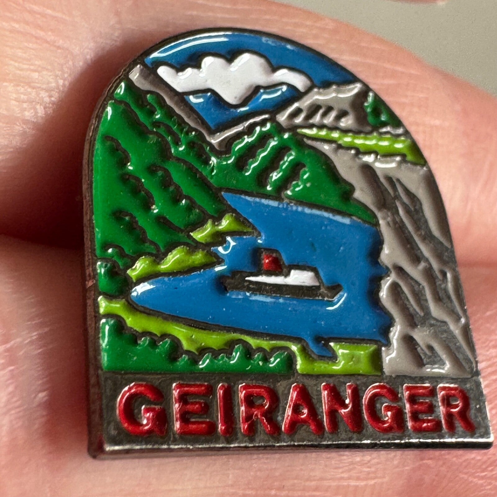 Vintage Geiranger Souvenir Tourist Lapel Pin Fjord Norway 