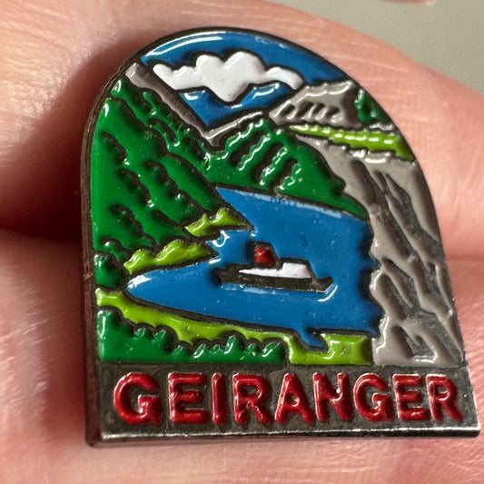 Vintage Geiranger Souvenir Tourist Lapel Pin Fjord Norway 