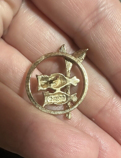 Avon Small 3/4 Inch Gold Tone Openwork Double Owl Bird On A Branch Lapel Pin