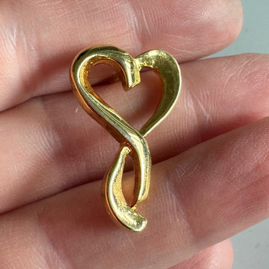 Gold Heart Infinity Brooch – Symbolic Love Lapel Pin
