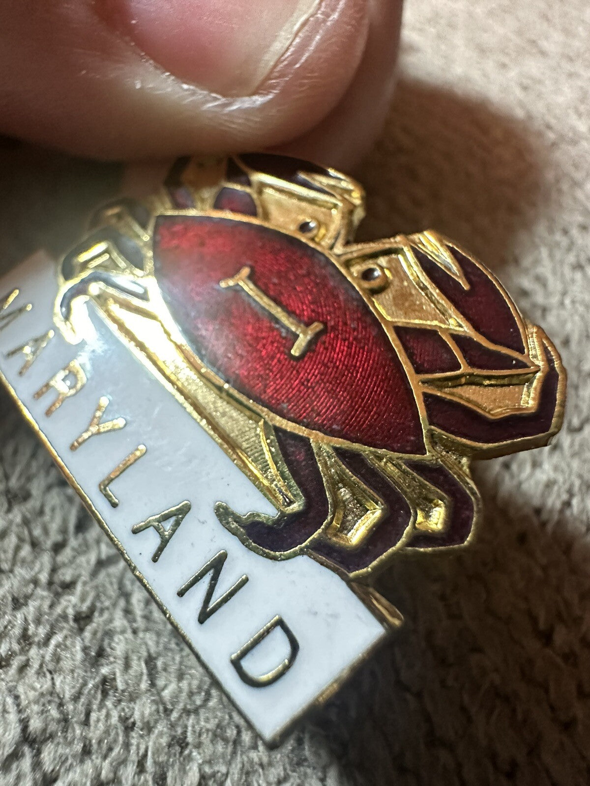 Maryland Red Crab Souvenir Lapel Pin Gold Tone