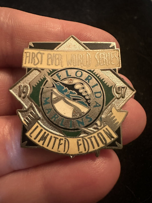 1997 FLORIDA MARLINS FIRST WORLD SERIES LIMITED EDITION PIN COLLECTIBLE RARE