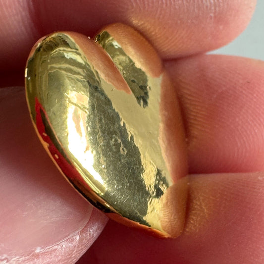 Classic Gold Puffy Heart Pin – Minimalist Romantic Lapel Brooch