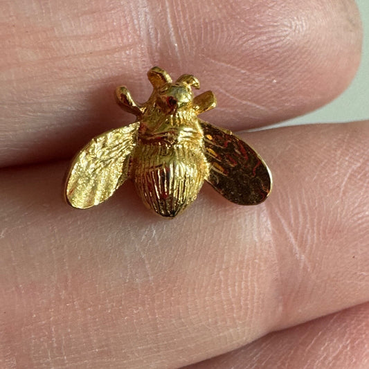 Vintage Miniature Gold Bee Brooch – Small Insect Pin Vintage Jewelry