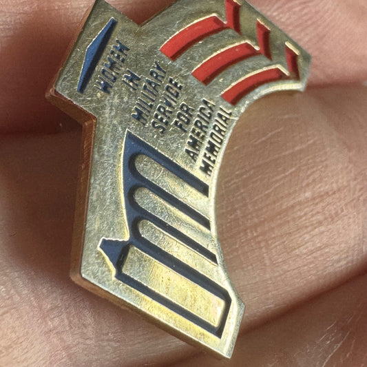 Women In Military Service For America Memorial Pin – Patriotic Lapel Badge