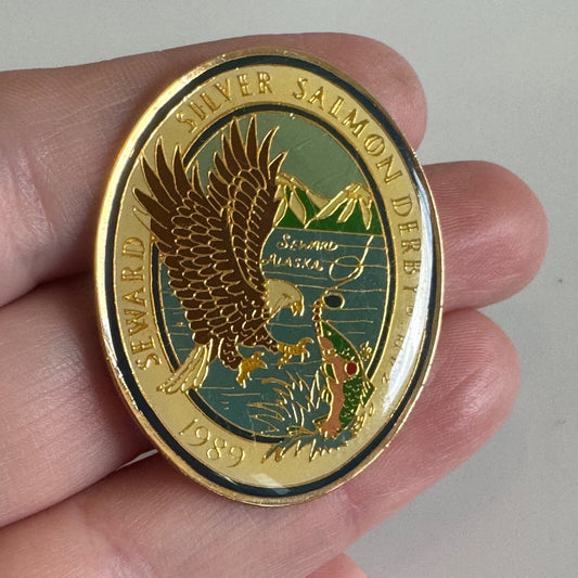 Vintage 1989 Seward Salmon Derby Pin – Eagle Catching Fish Alaska Badge