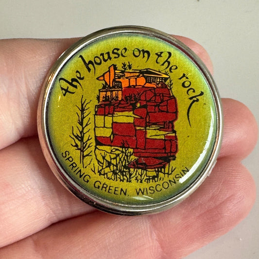 Vintage House on the Rock Wisconsin Pin – Spring Green Tourist Attraction