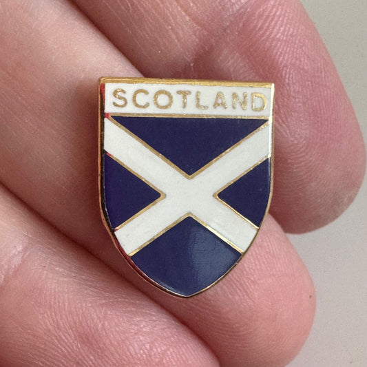 Vintage Scotland Flag Themed Lapel Pin Souvenir Tourist