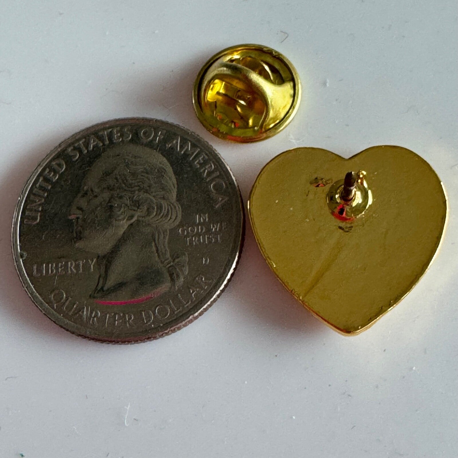 Classic Gold Puffy Heart Pin – Minimalist Romantic Lapel Brooch