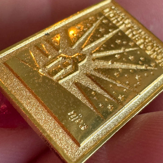 Vintag Great Public Schools Light the Future Gold Tone Teachers Union Lapel Pin