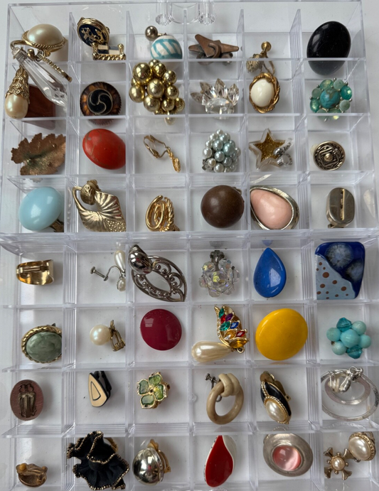 Vintage Signed & Unsigned SINGLE Clip-On Earrings Jewelry Lot Crafts/Wear 48pcs