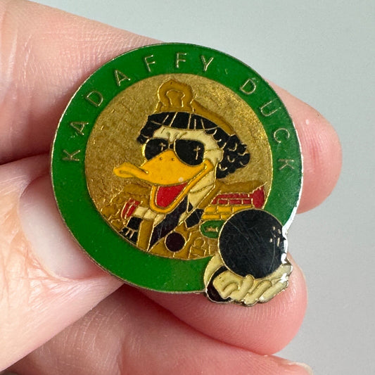 VTG Kadaffy Duck Satirical Pin – Political Parody Collectible Muammar Gaddafi