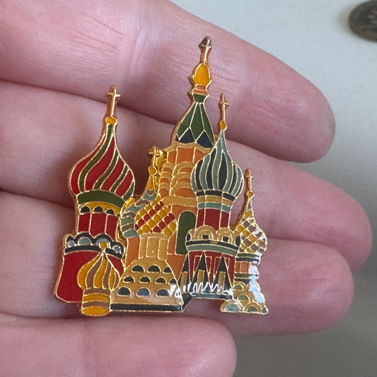 Vintage St Basils Cathedral Souvenir Tourist Lapel Pin 