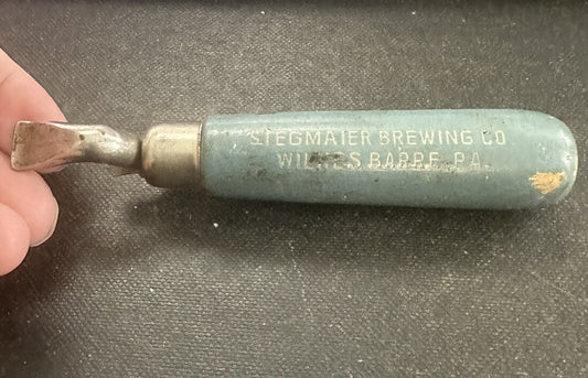 1930s Vintage STEGMAIER Brewing Co. GOLD MEDAL BEER Pocket BOTTLE OPENER