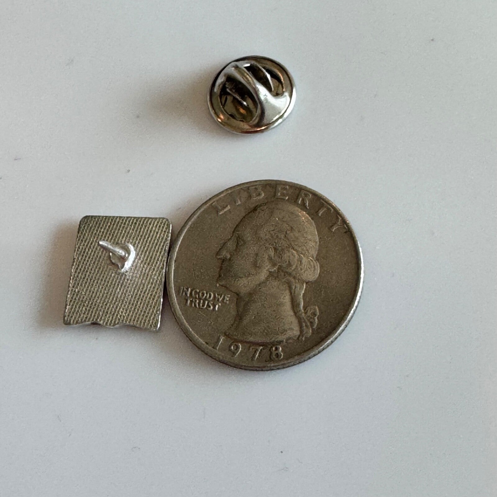 Vintage Blue Gateway Arch Pin Tie Tack – St. Louis Missouri Souvenir