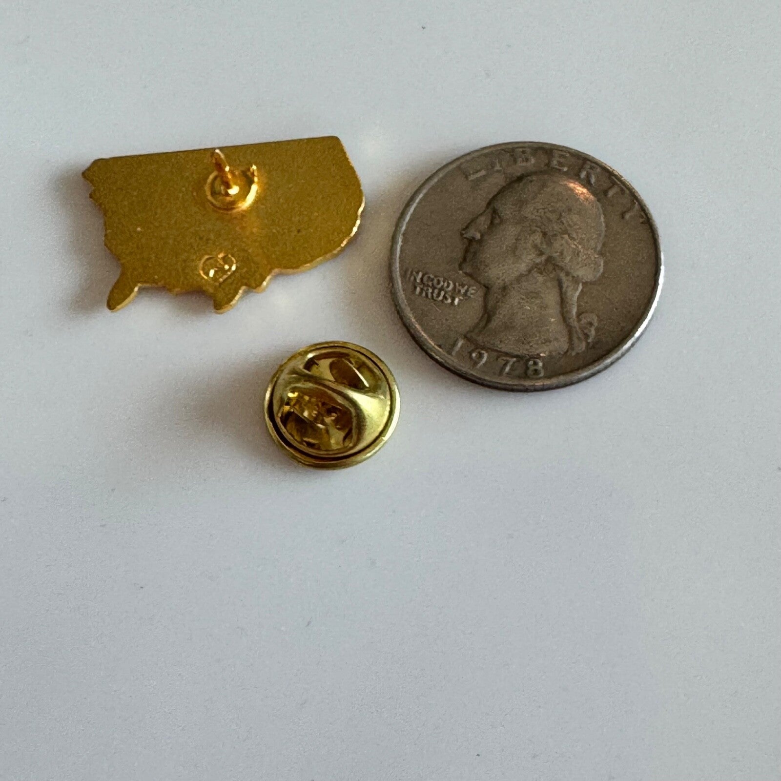 Vintage Arkansas on U.S. Map Pin Souvenir Tourist Blue