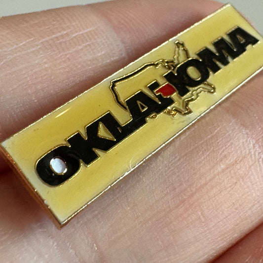 Vintage Oklahoma Map Lapel Pin – USA State Souvenir Tourist