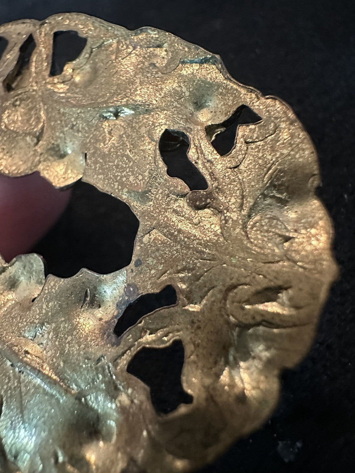 Antique Art Nouveau Ivy Leaf Brass Fur Clip Dress Clip Brooch Black Glass