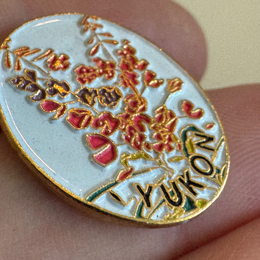 Yukon Canada Souvenir Tourist Lapel Pin Provincial Flower