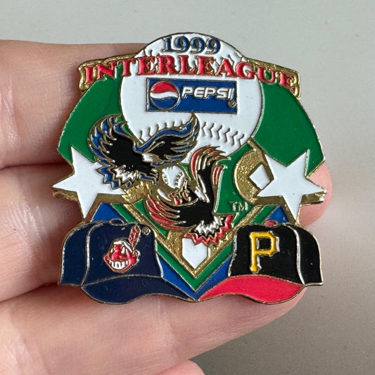 1999 MLB Interleague Pin – Pepsi Promo Cleveland Indians Pirates Badge
