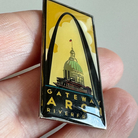 Gateway Arch Riverfront St. Louis Pin – Gold Tone Enamel Badge