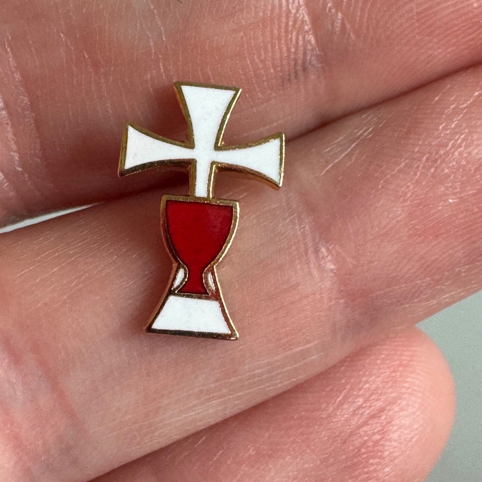 Vtg First Holy Communion Chalice and Cross Pin – White & Red Enamel Faith Emblem