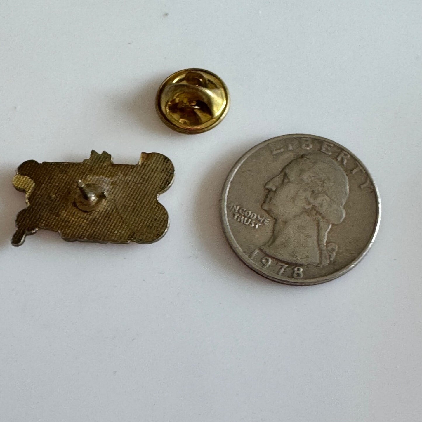 Vtg 1980s Culture Club Band Pin – Red & Gold Logo Music Fan Lapel Badge
