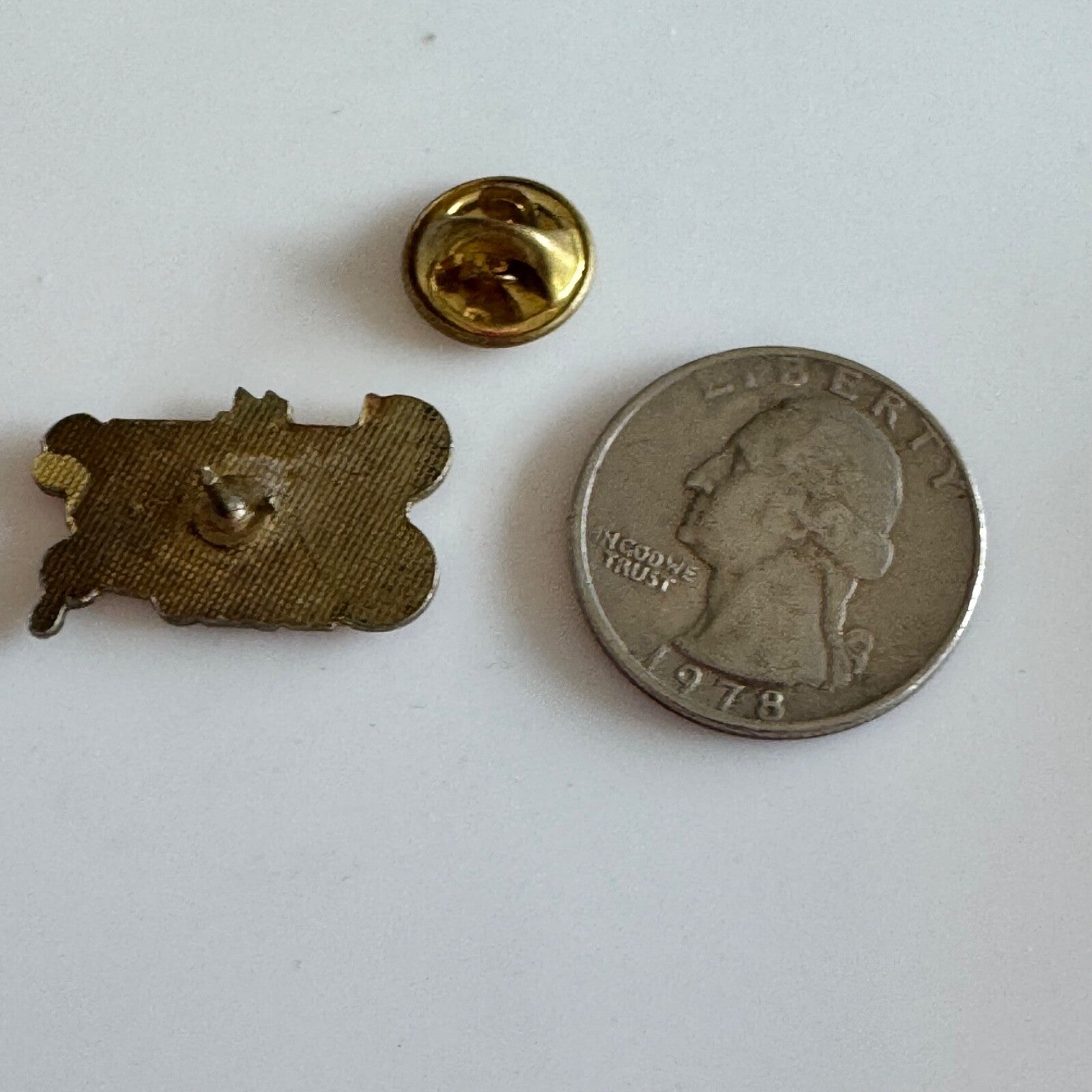 Vtg 1980s Culture Club Band Pin – Red & Gold Logo Music Fan Lapel Badge