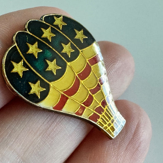 Vintage Patriotic USA Hot Air Balloon Pin Red White Blue Stars Flag American