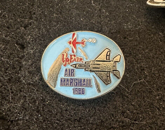1986 VP FAIR ST. LOUIS AIR MARSHALL MISSOURI ENAMEL LAPEL TRAVEL HAT CAP PIN