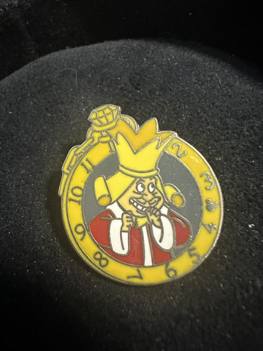 51712 DLR Pin Hidden Mickey Alice Watch Collection King Of Hearts 2007