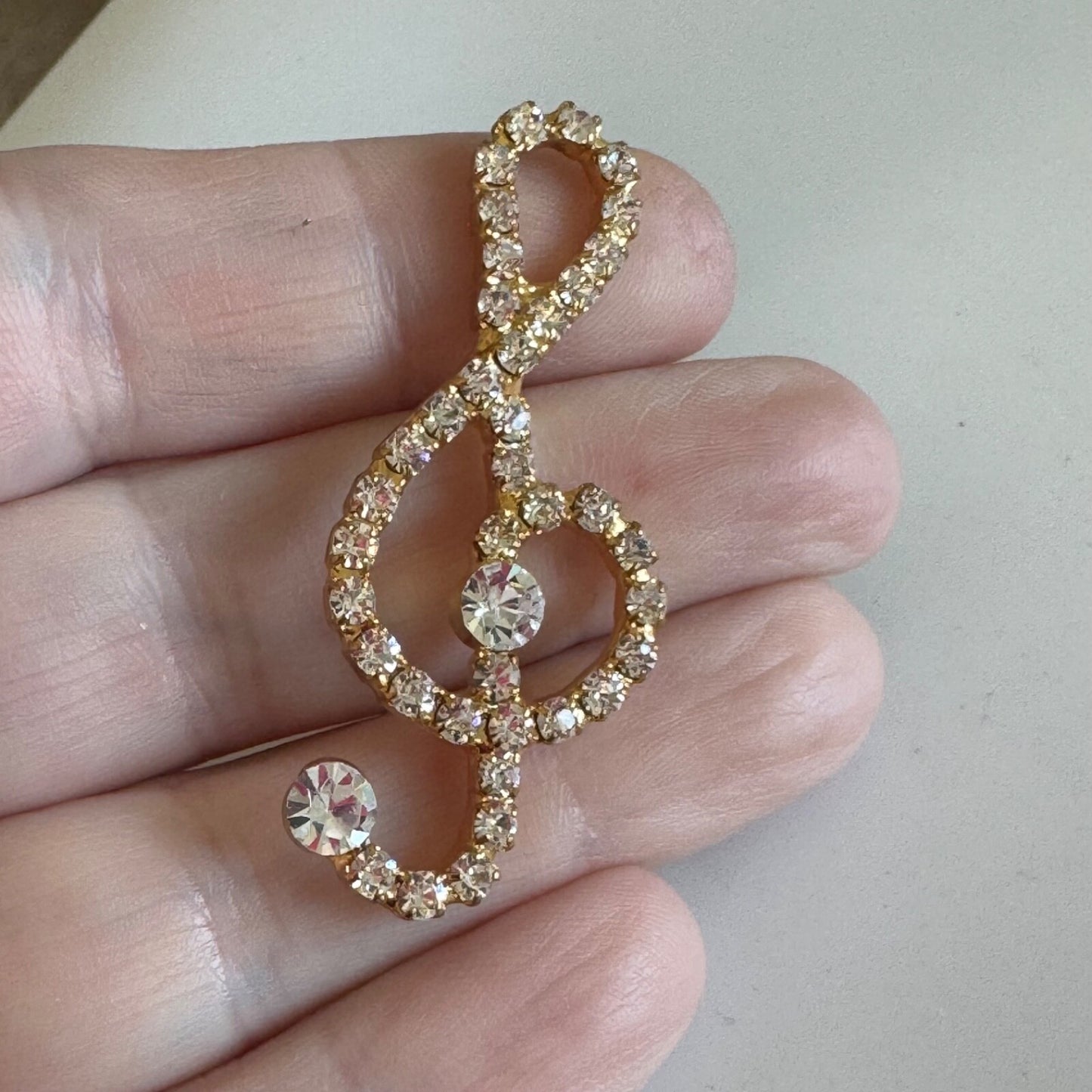 Vintage Rhinestone Treble Clef Brooch Pin Gold Tone