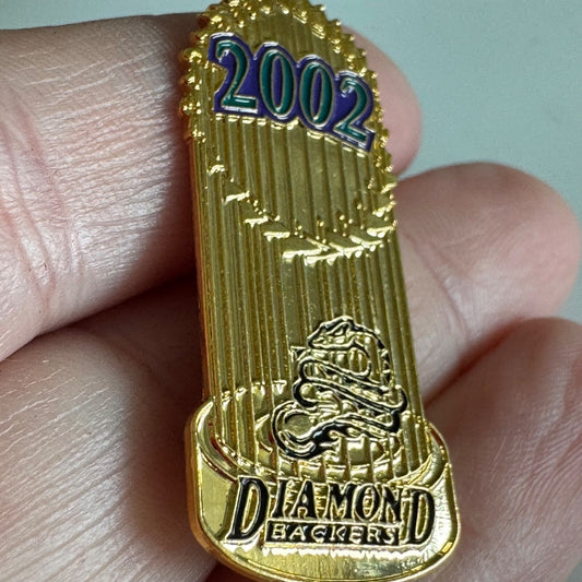 Arizona Diamondbacks 2002 Diamondbackers Pin – MLB Trophy Style Badge