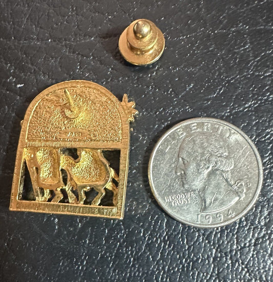 Gold Tone & Enamel Religious Avon Lapel Pin Mary Joseph Baby Jesus