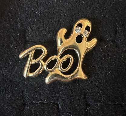 Vtg. 1990 Avon Gleeful Ghost "BOO" Hat Tac Pin Goldtone Halloween Brooch Spooky