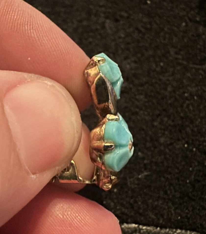 50’S CROWN TRIFARI TURQUOISE LUCITE ‘FORGET ME NOT’ FLOWER EARRINGS AND PENDANT
