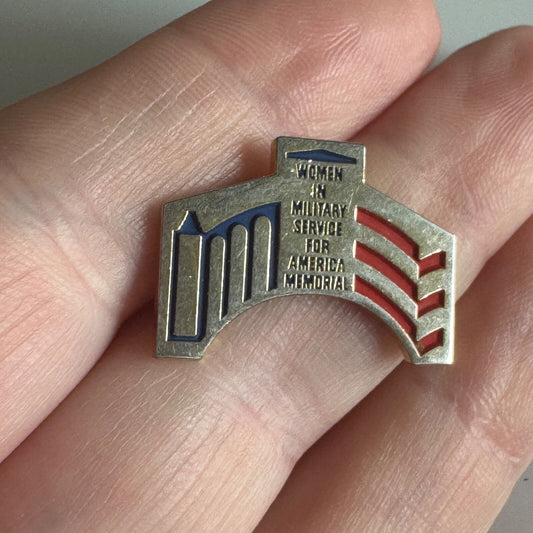 Women In Military Service For America Memorial Pin – Patriotic Lapel Badge