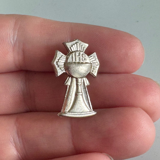 IHS Chalice and Cross Pin – Classic Catholic First Communion Light Gold Tone