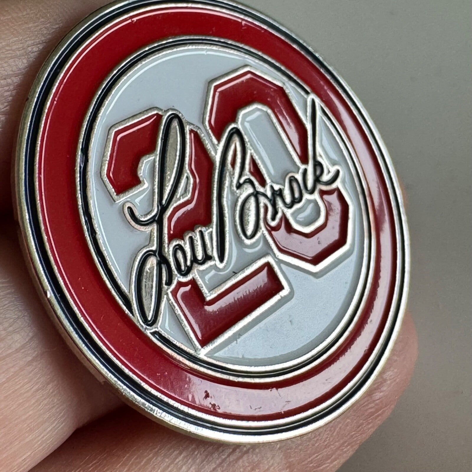 Vintage Lou Brock #20 Jersey Tribute Pin – Red & White Circle MLB Badge
