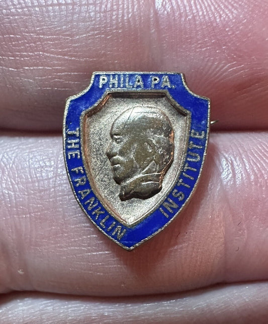 ANTIQUE THE FRANKLIN INSTITUTE SHIELD PIN BUTTON PINBACK PHILADELPHIA PA