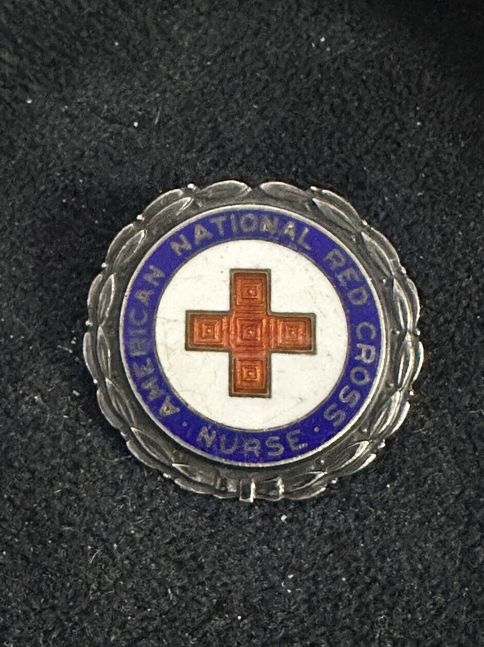 1950’s WALLACE STERLING SILVER AMERICAN NATIONAL RED CROSS NURSE ENAMEL PIN RARE