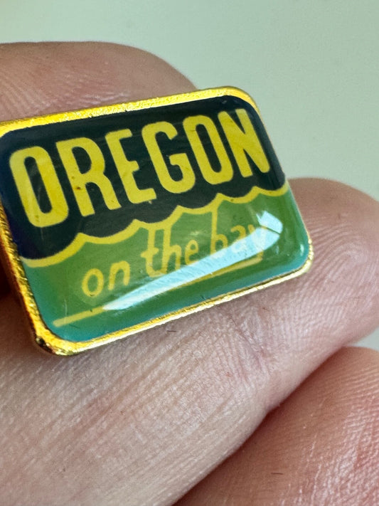 Vintage Oregon on the Bay Ohio Enamel Souvenir Pin – Green Yellow Black