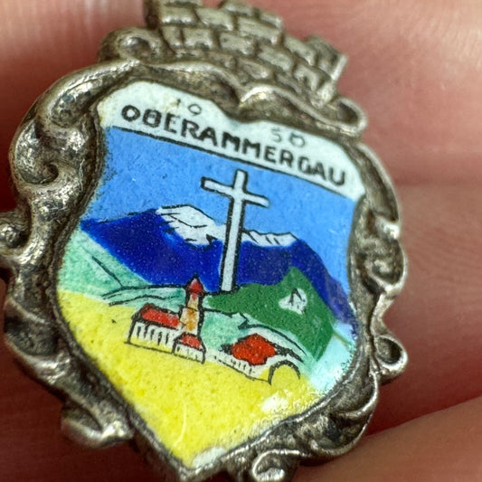 Vintage PASSIONSSPIELE Oberammergau 1950 Germany Lapel Pin Church Cross