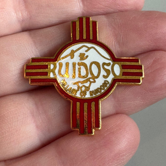 Amazing Vintage Ruidoso New Mexico Ski Skiing Lapel Pin